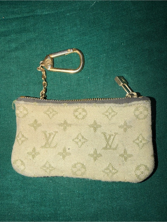 Louis Vuitton Handbags - Vintage Louis Vuitton Beige Monogram Canvas Key Pouch